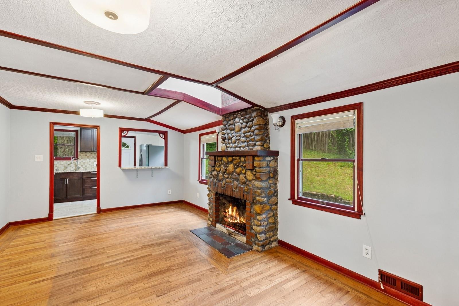 5 Murray Hill Road, Sound Beach, New York image 4