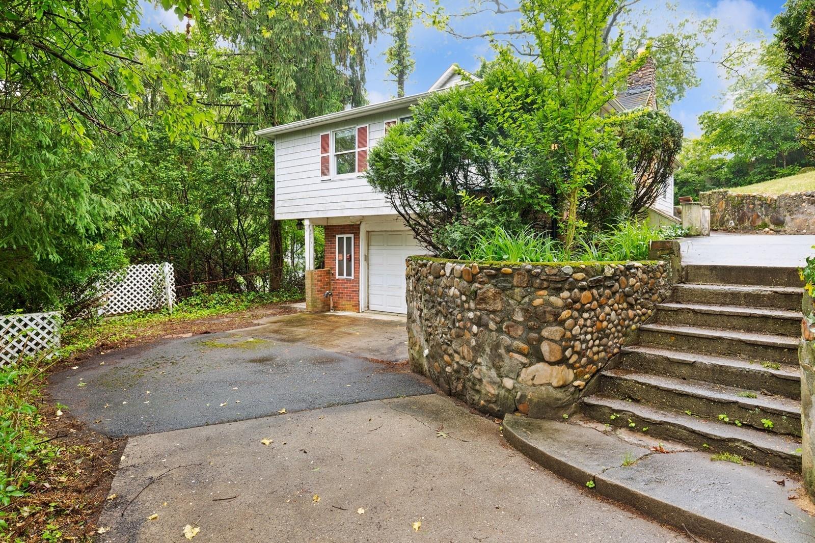 5 Murray Hill Road, Sound Beach, New York image 16