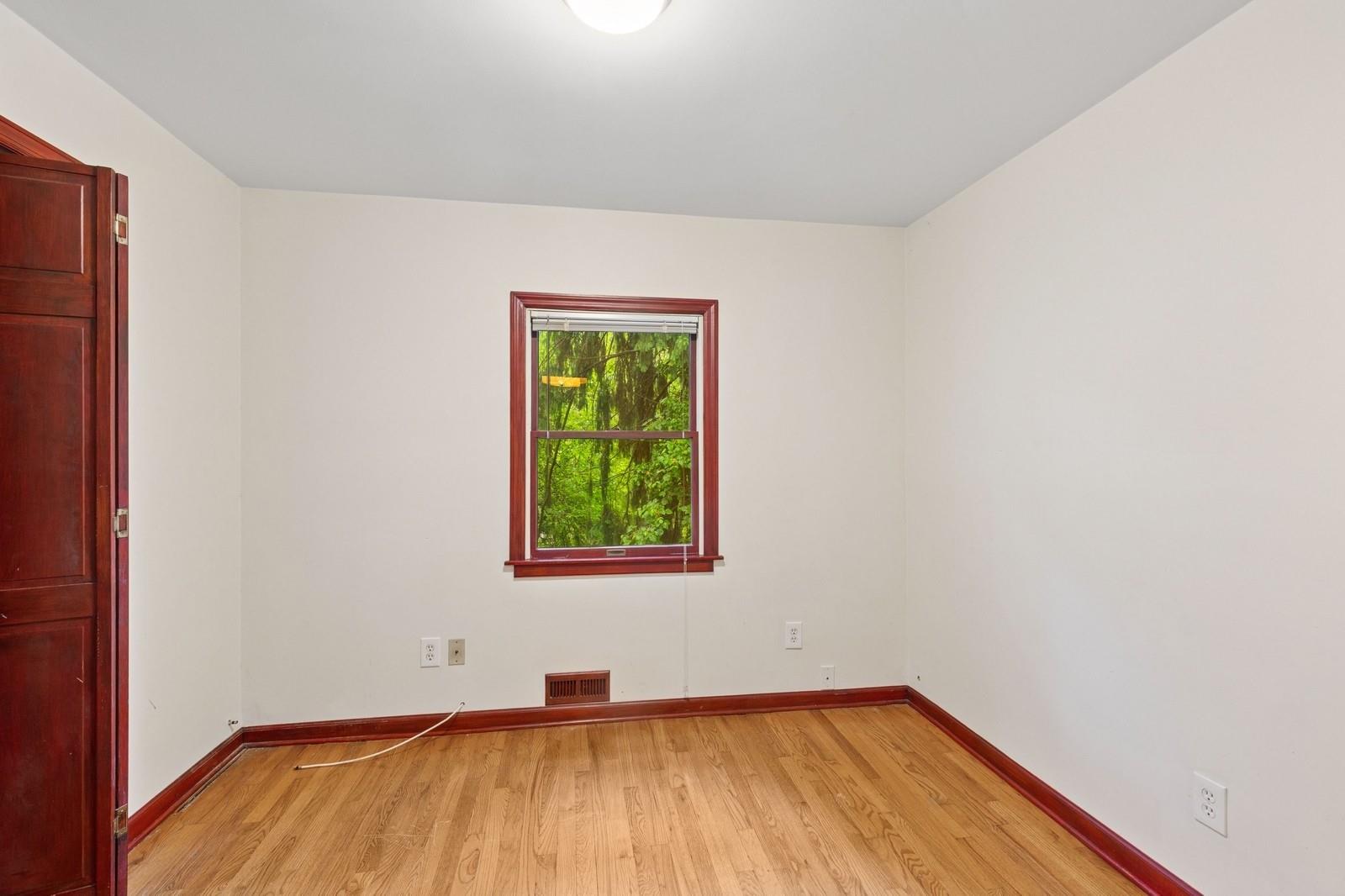 5 Murray Hill Road, Sound Beach, New York image 6