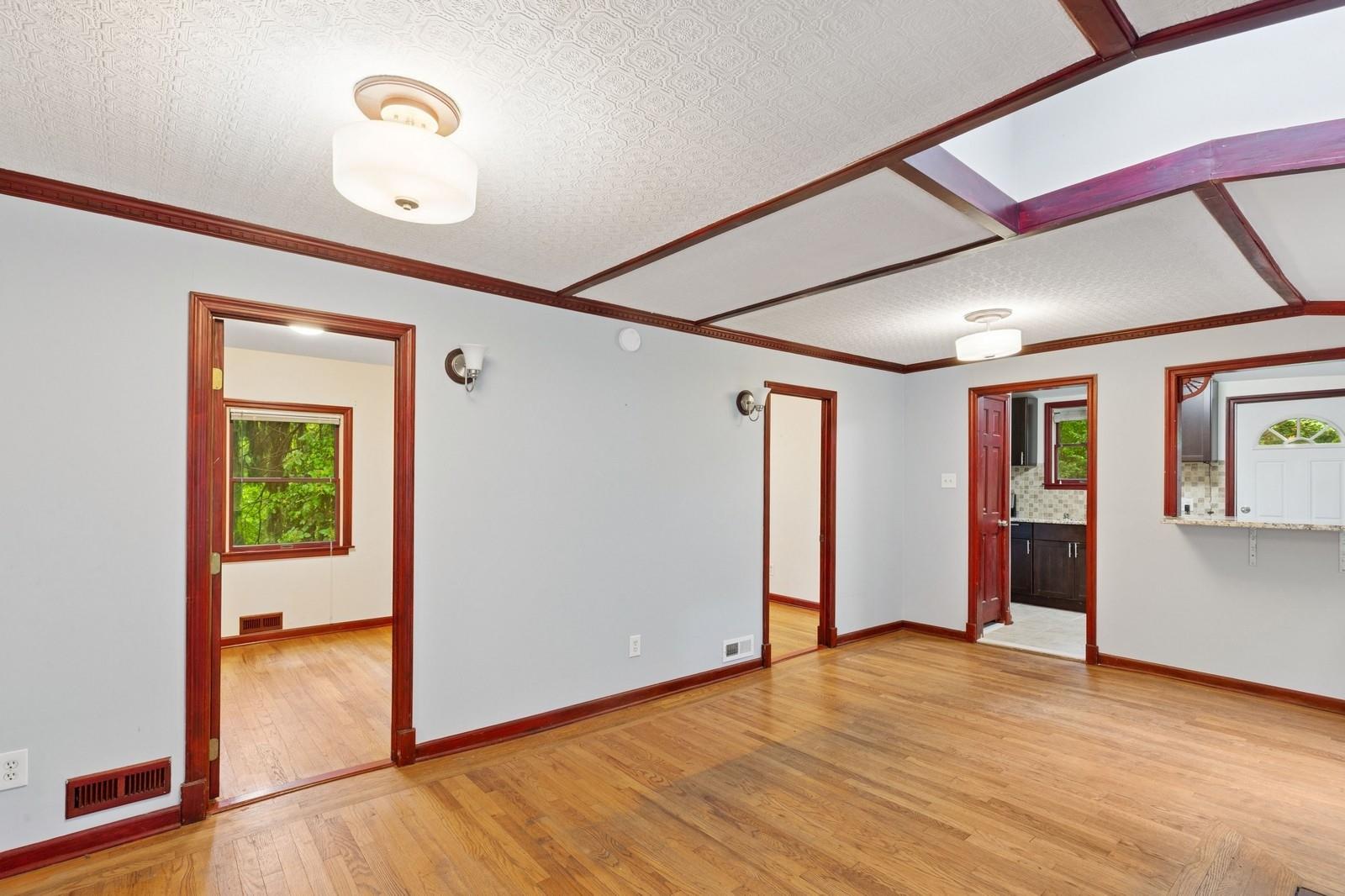 5 Murray Hill Road, Sound Beach, New York image 5