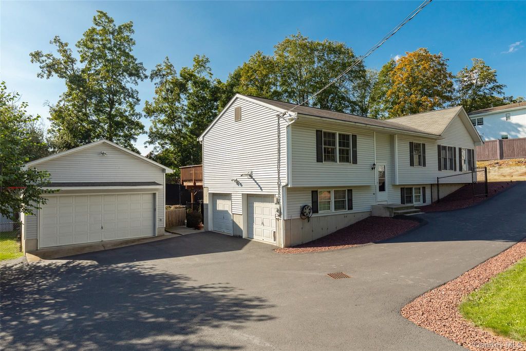 Photo of 41 Martin Drive, Poughkeepsie, NY 12603 (MLS # 988943)