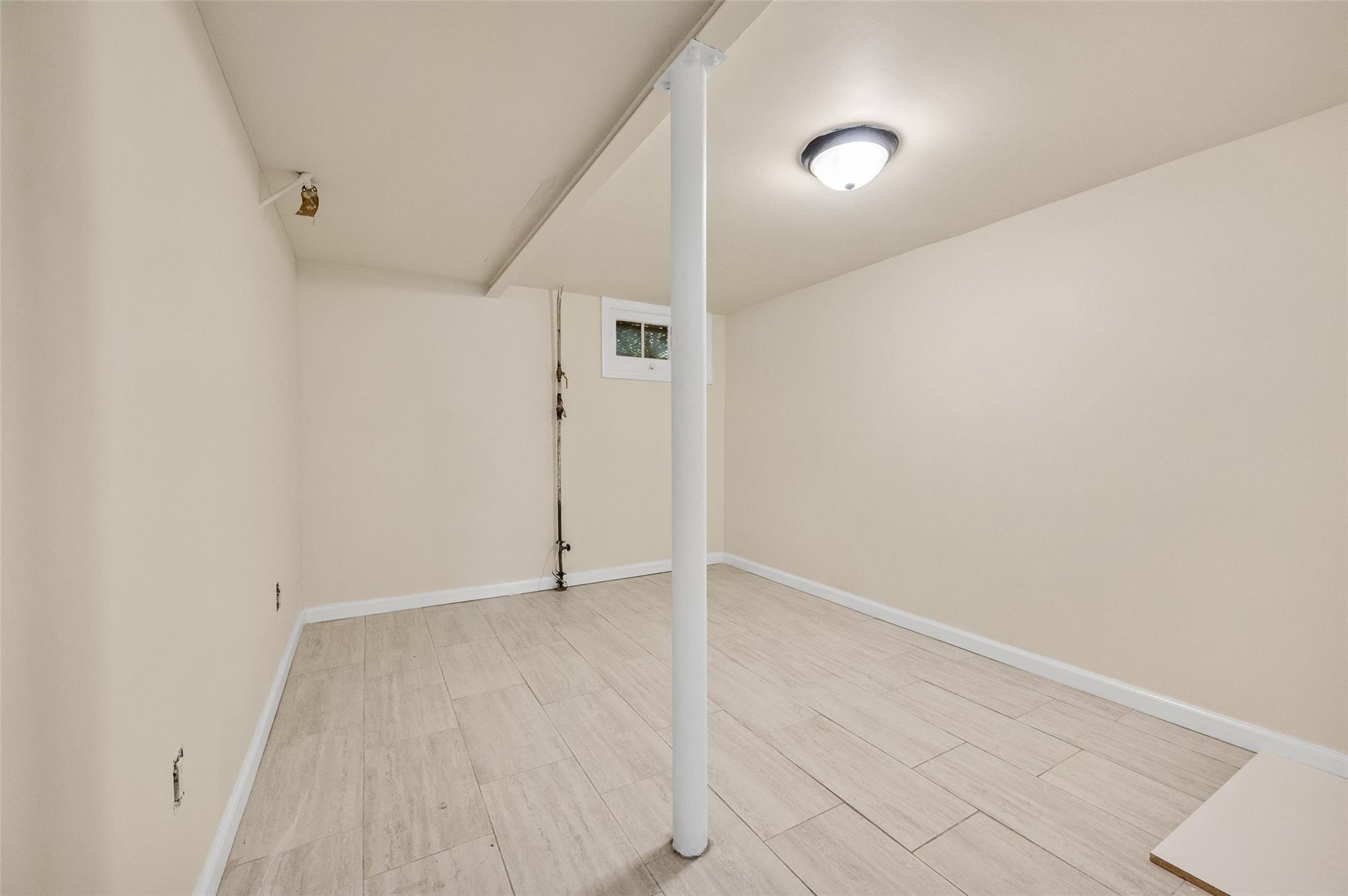 21 Teibrook Avenue, Syosset, New York image 25