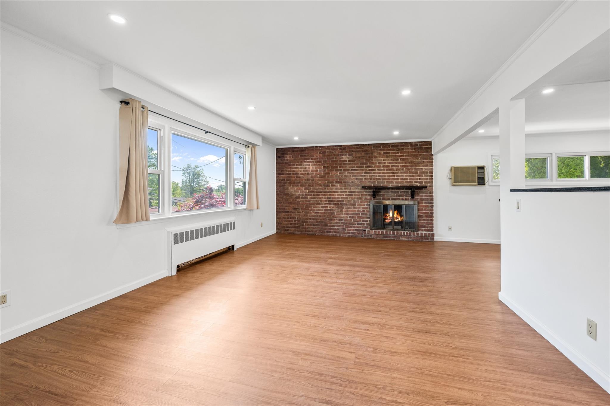 21 Teibrook Avenue, Syosset, New York image 6