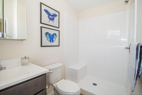 Apartment For Rent - 312 Ashley Court Avenue<br/> North Babylon, NY 11703
