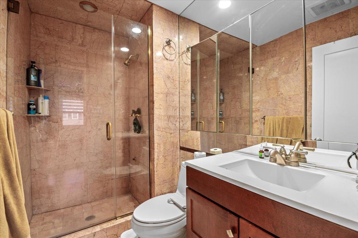 53 Estate Court, Woodbury, New York image 12