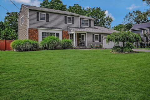 5 Whitman Court Huntington NY 11743