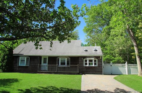 49 Highview Lane Ridge NY 11961