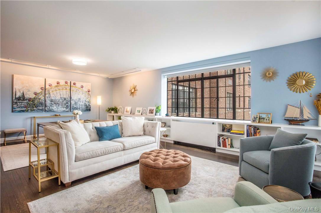 100 Ardsley Avenue W 2L