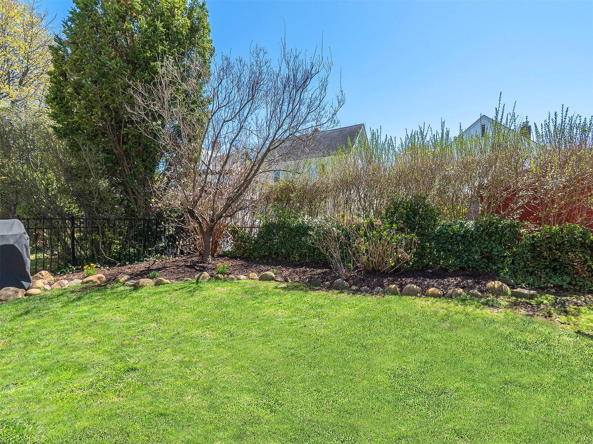 100 Highland Avenue, Port Washington, New York image 24