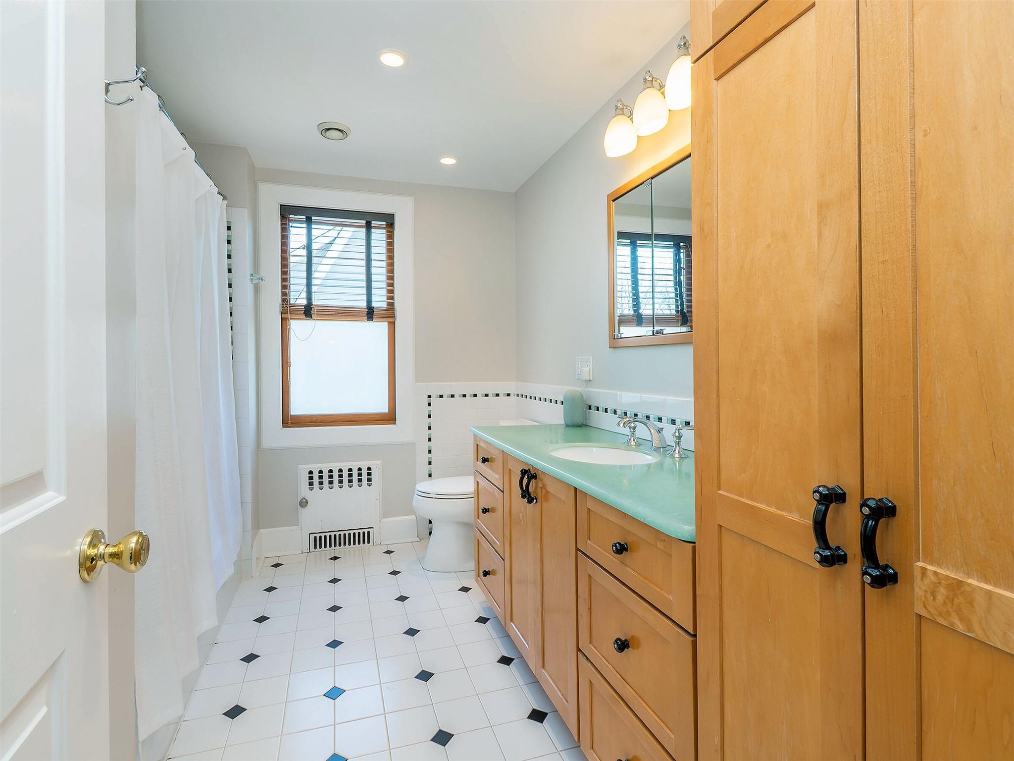100 Highland Avenue, Port Washington, New York image 19