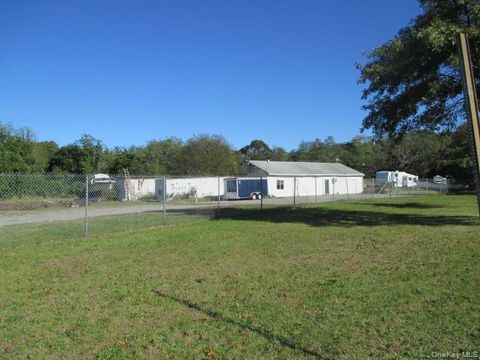 2565 Montauk Highway Brookhaven NY 11719