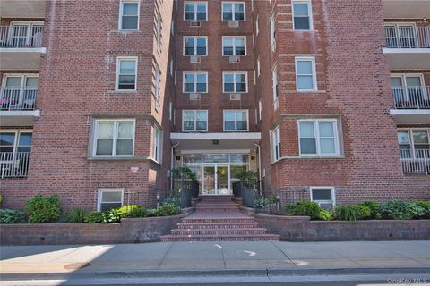 210 E Broadway 4F Long Beach NY 11561