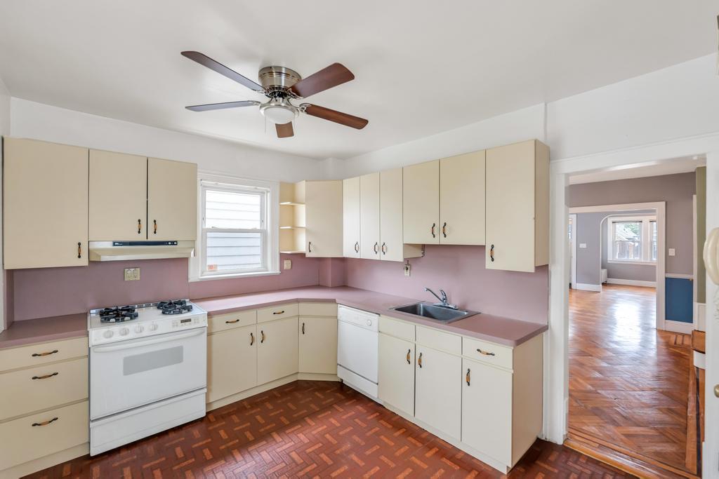 90-21 221st Place, Queens Village, New York image 15