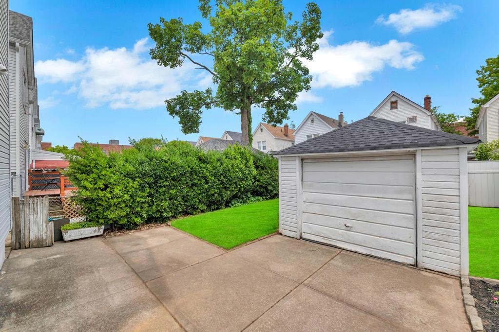 90-21 221st Place, Queens Village, New York image 4