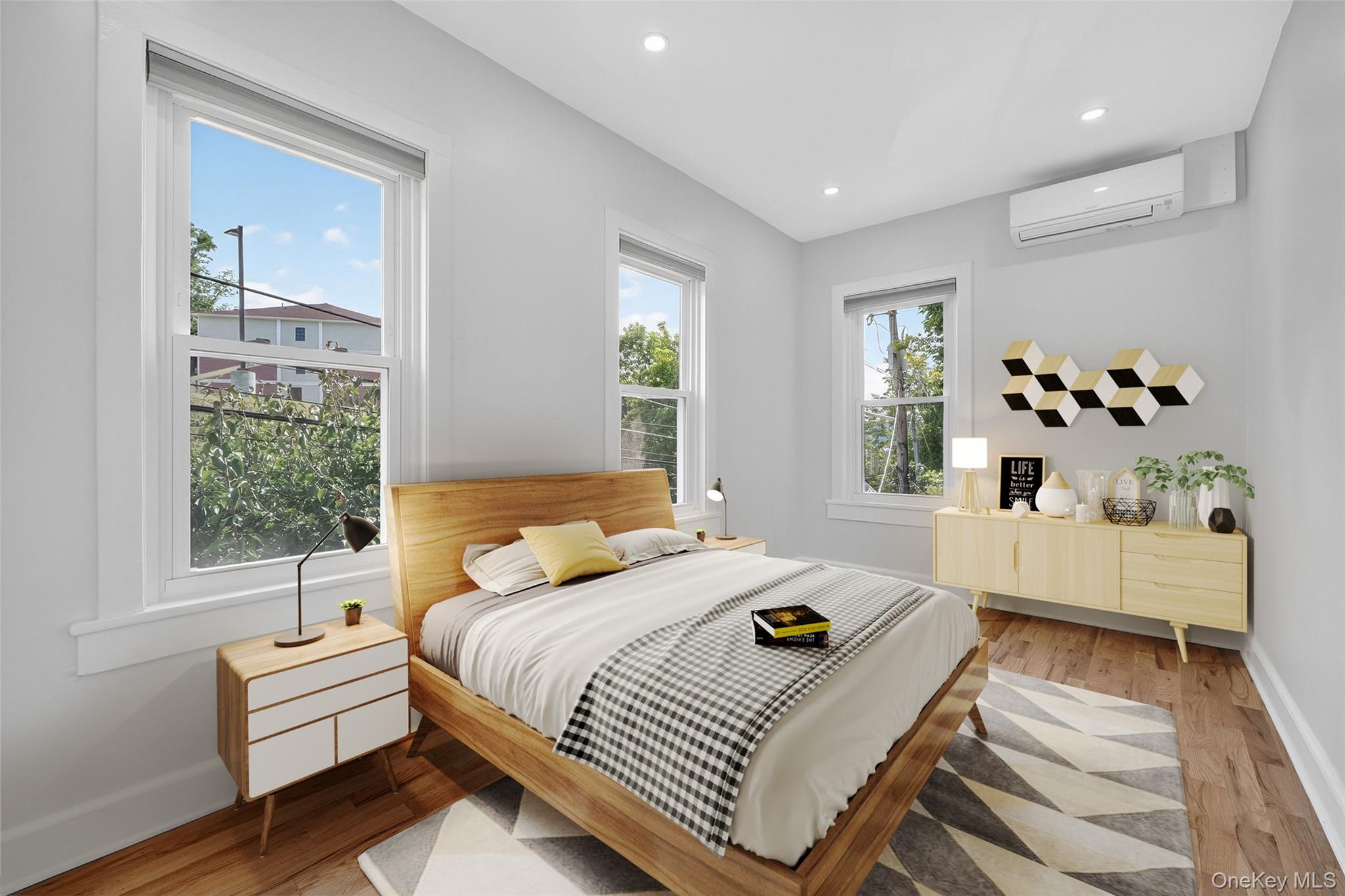 Ossining, New York 10562, United States, 2 Bedrooms Bedrooms, ,1 BathroomBathrooms,Residential,Active,250377