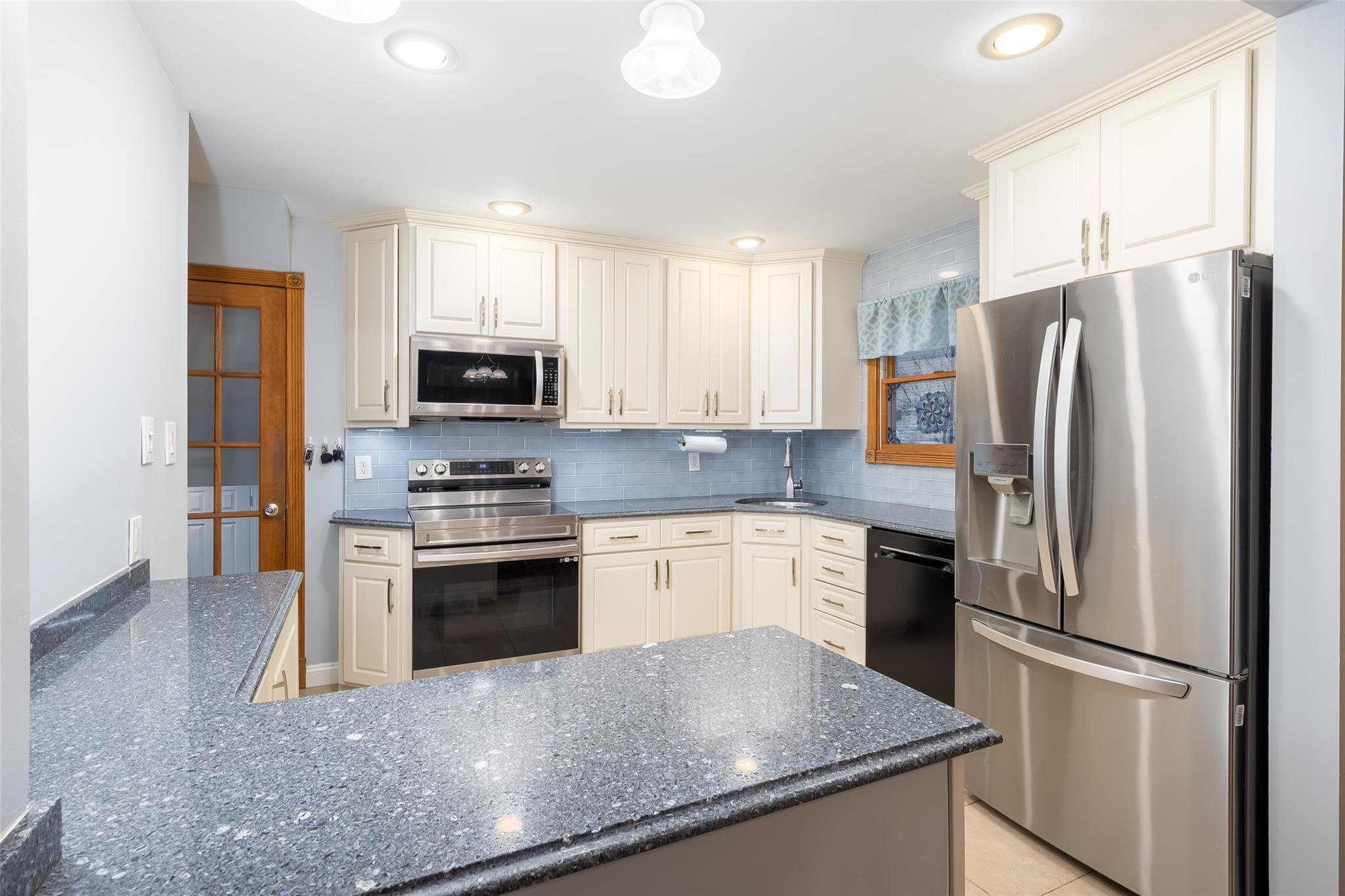 2325 Grand Avenue, Bellmore, New York image 11