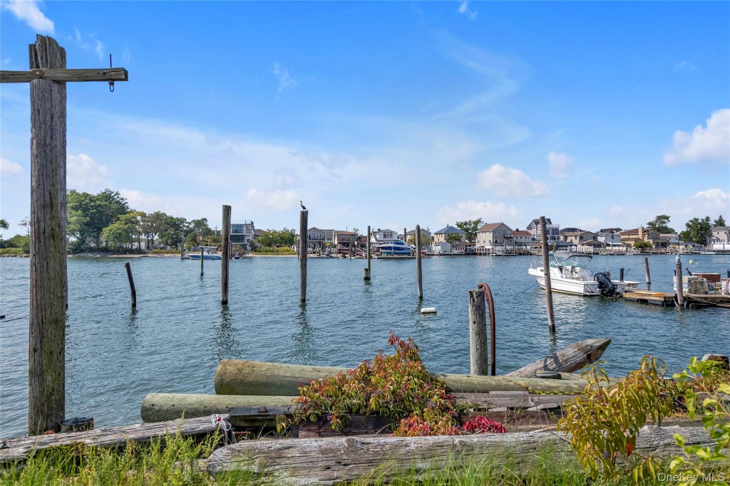 Photo of 99-63 Lockwood Court, Hamilton Beach, NY 11414 (MLS # 1058595)