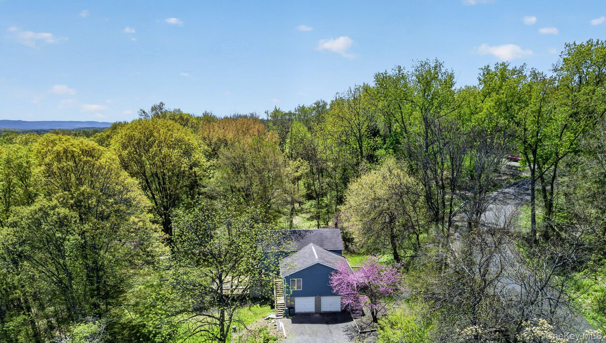 12 Hillside Drive