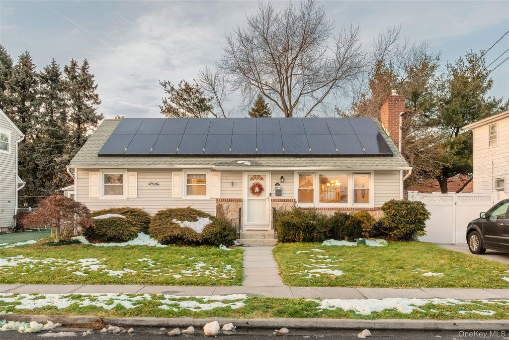 Photo of 70 Princess Street, Hicksville, NY 11801 (MLS # 946873)