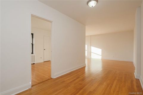 Homes For Sale - 440 Warburton Avenue #5-F<br/> Yonkers, NY 10701