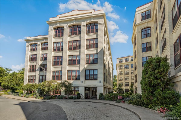 1 SCARSDALE RD APT 321, TUCKAHOE, NY 10707 - Image 7eae1e2a91ba636db30acc2ee29c37c8/4096741873