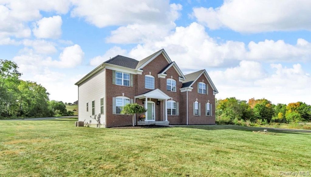 Photo of 59 Luthien Forest Road, Rock Tavern, NY 12553 (MLS # 913363)