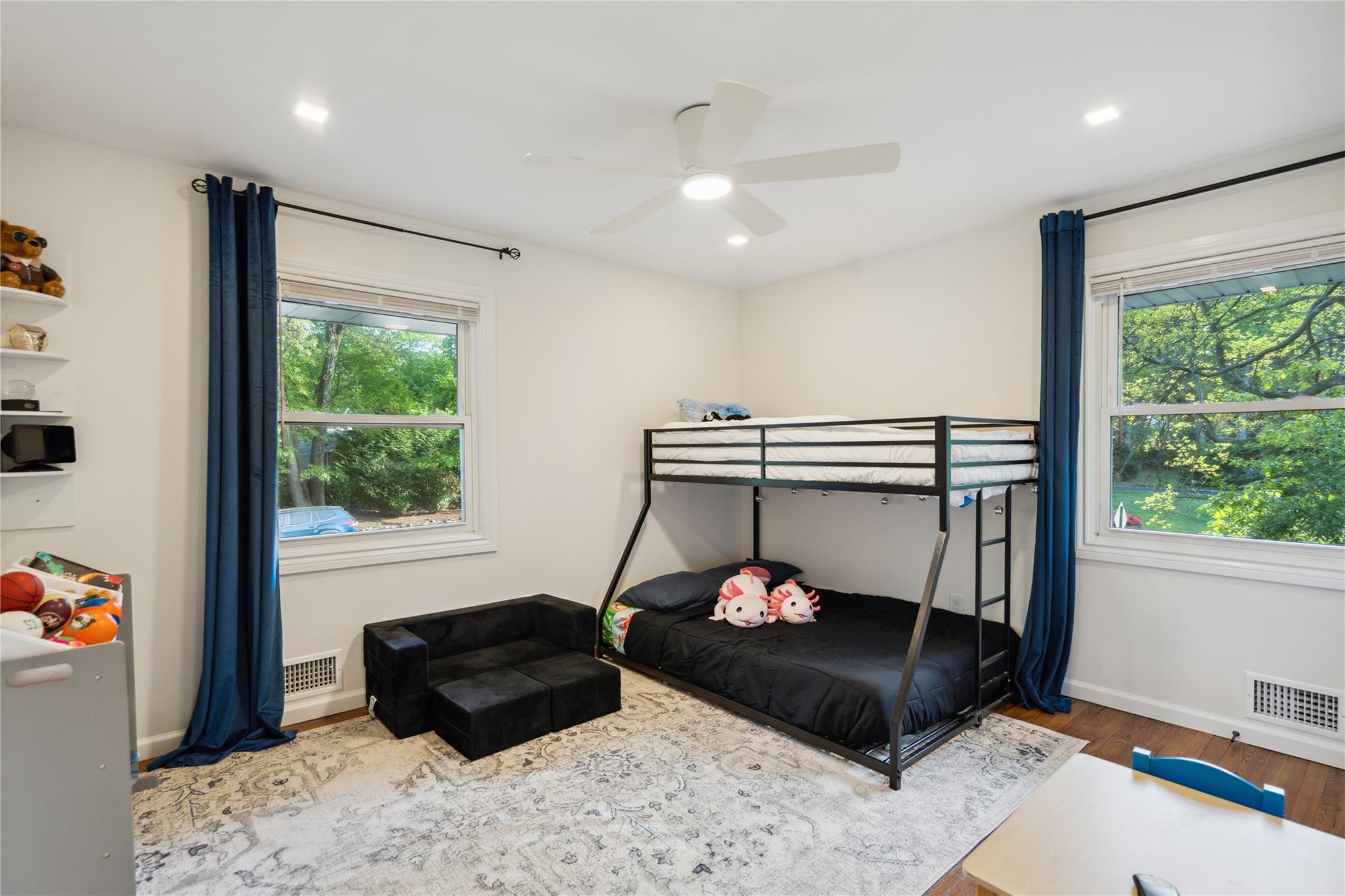 27 Harbor Hills Drive, Port Jefferson, New York image 23