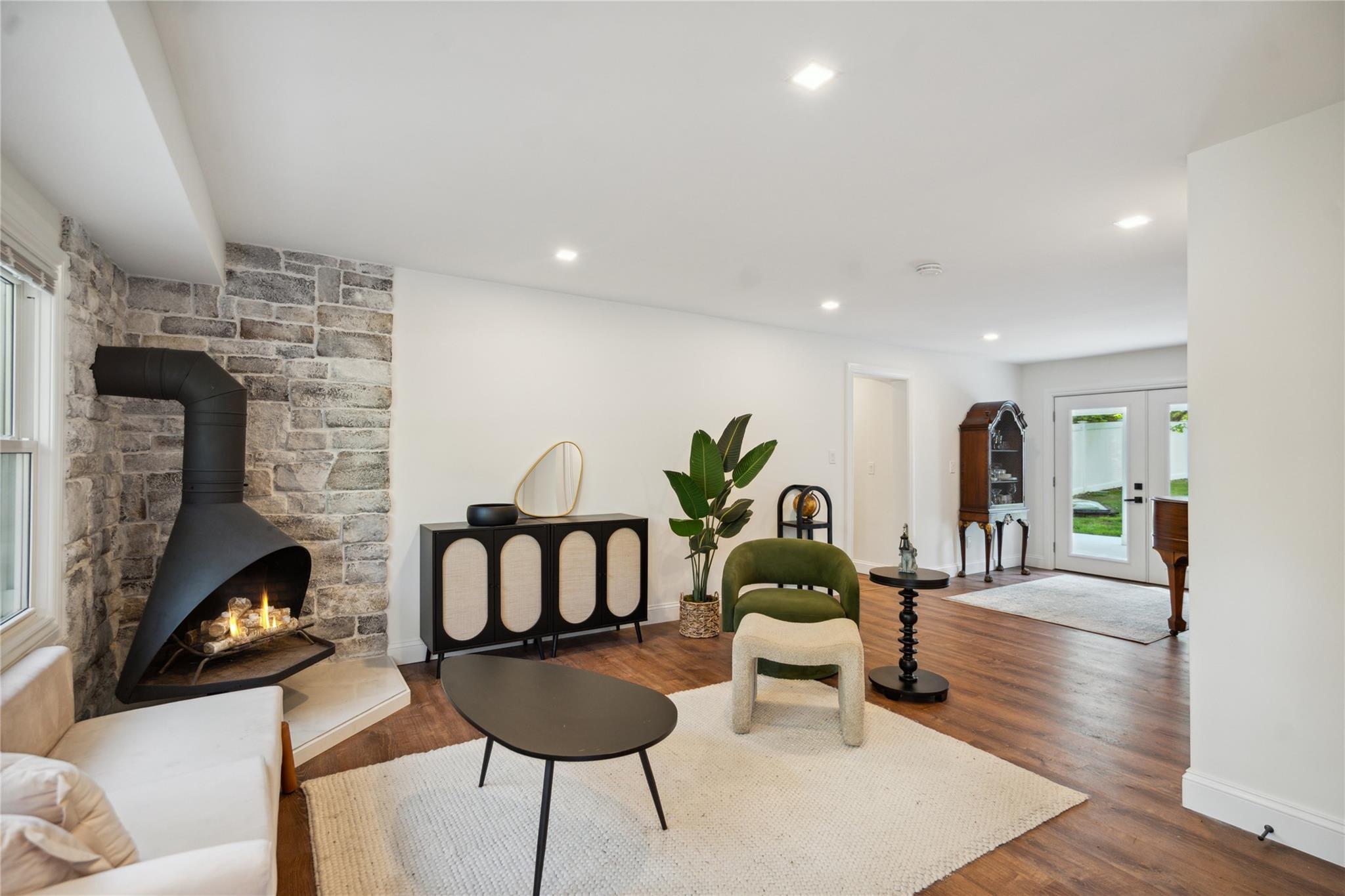27 Harbor Hills Drive, Port Jefferson, New York image 14