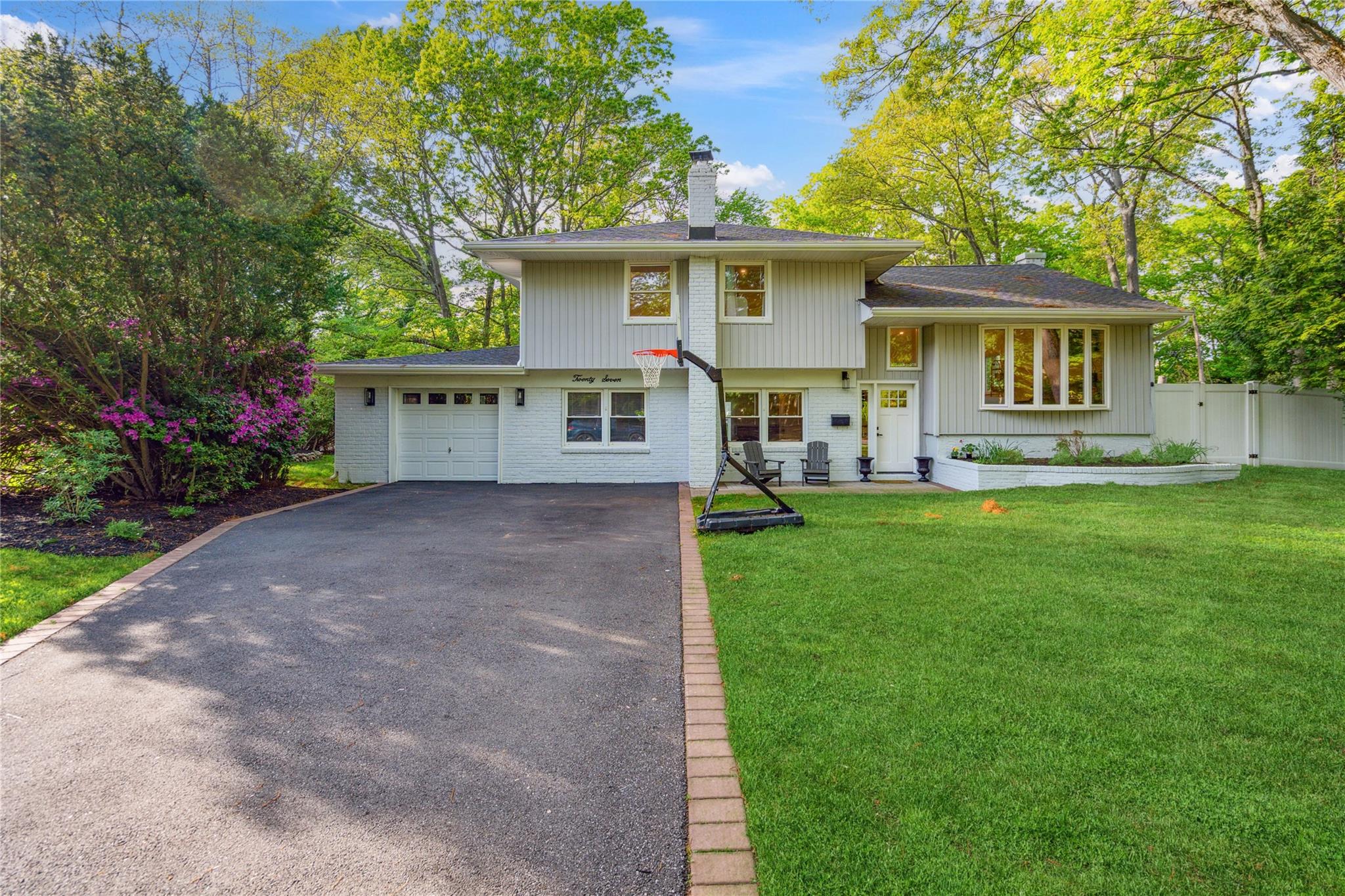 27 Harbor Hills Drive, Port Jefferson, New York image 4