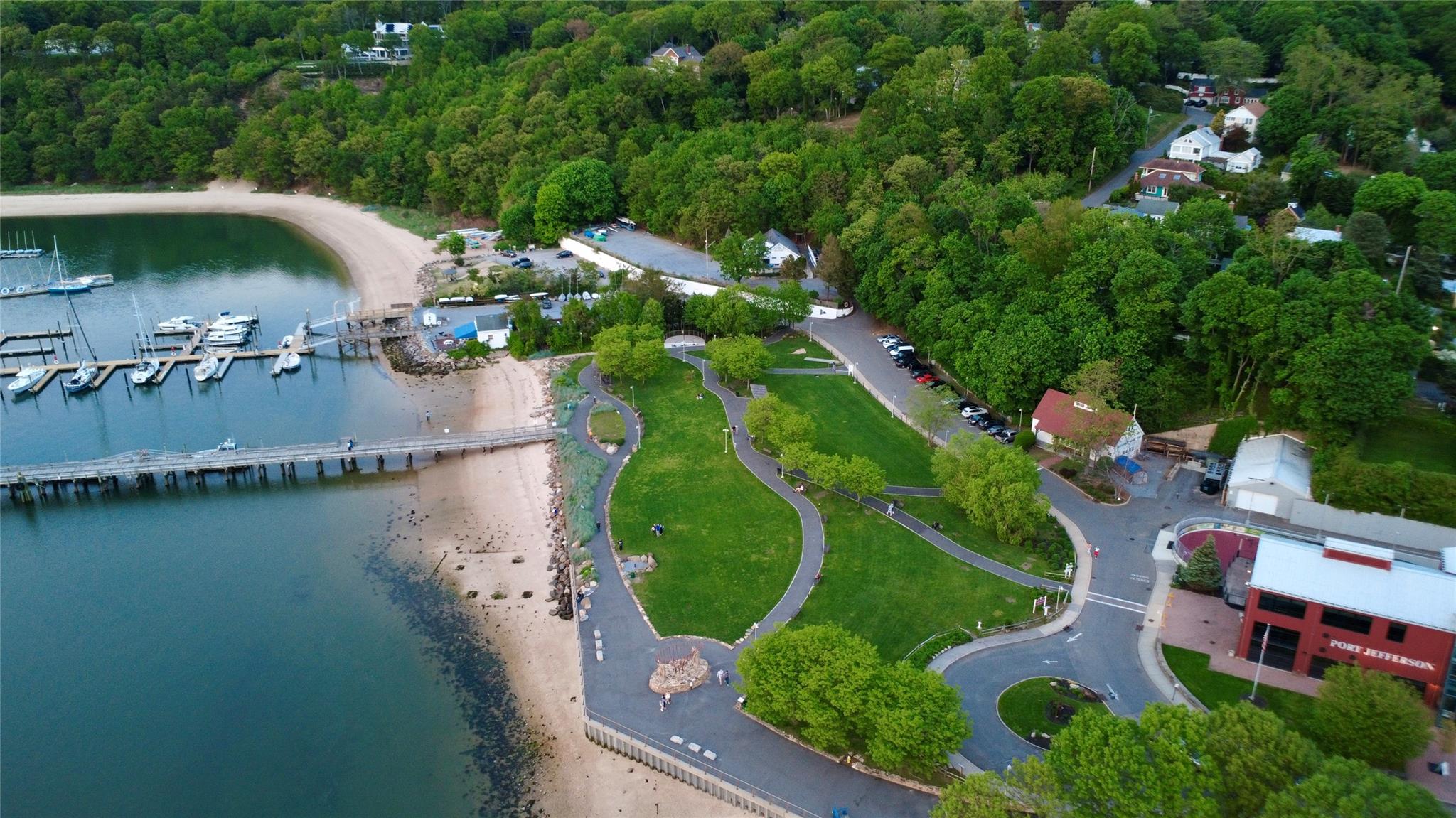 27 Harbor Hills Drive, Port Jefferson, New York image 37