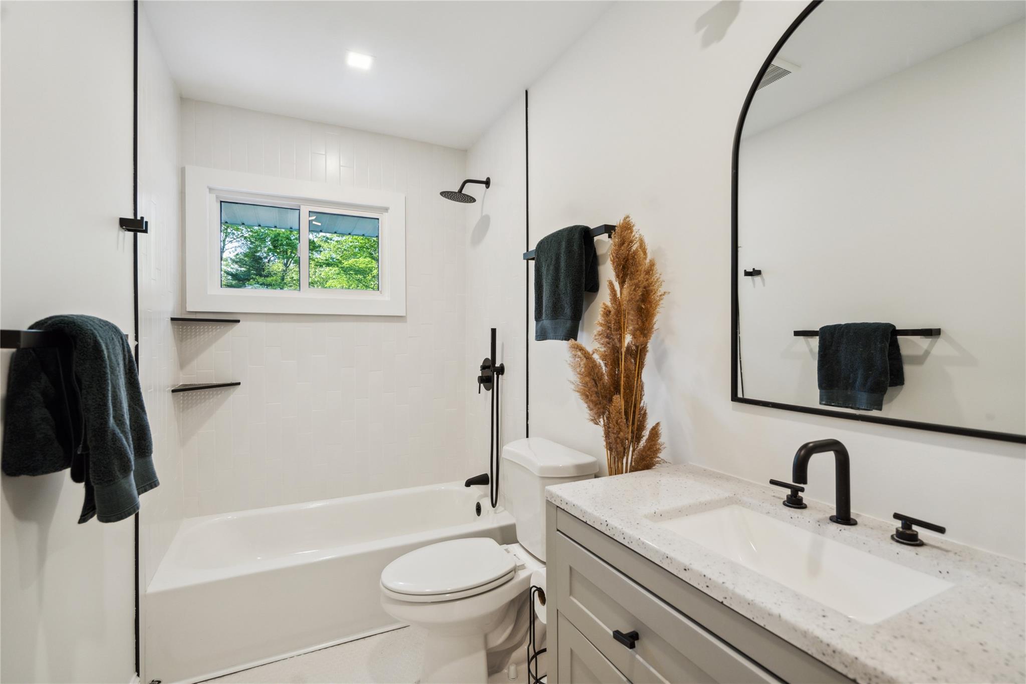 27 Harbor Hills Drive, Port Jefferson, New York image 22