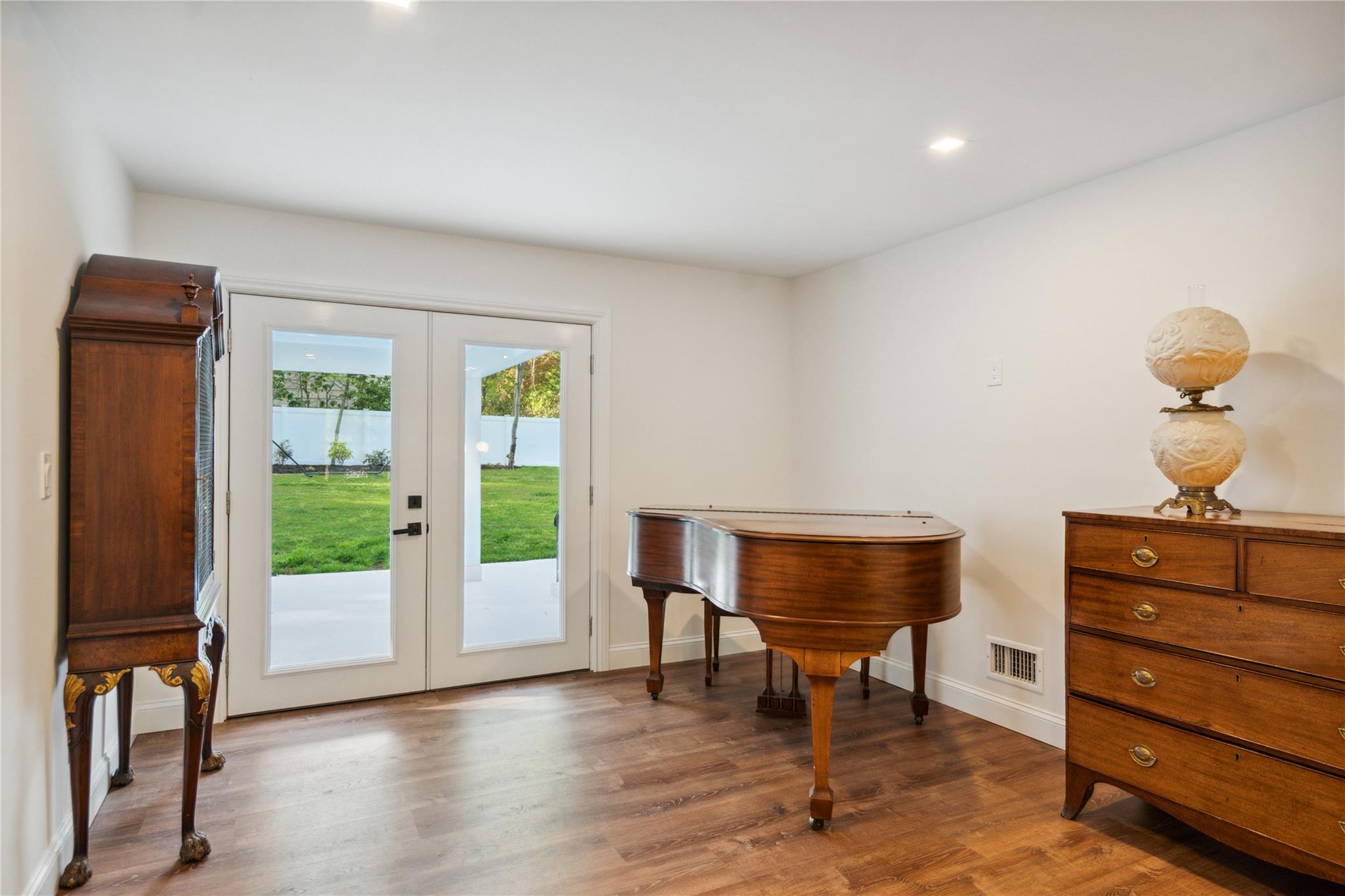 27 Harbor Hills Drive, Port Jefferson, New York image 15