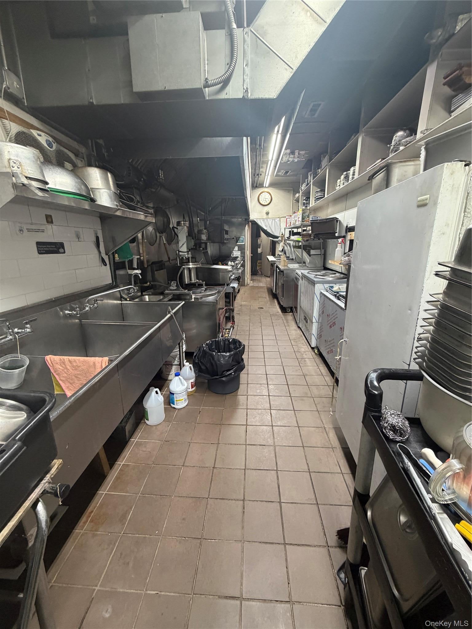 165-19 Northern Boulevard FL1