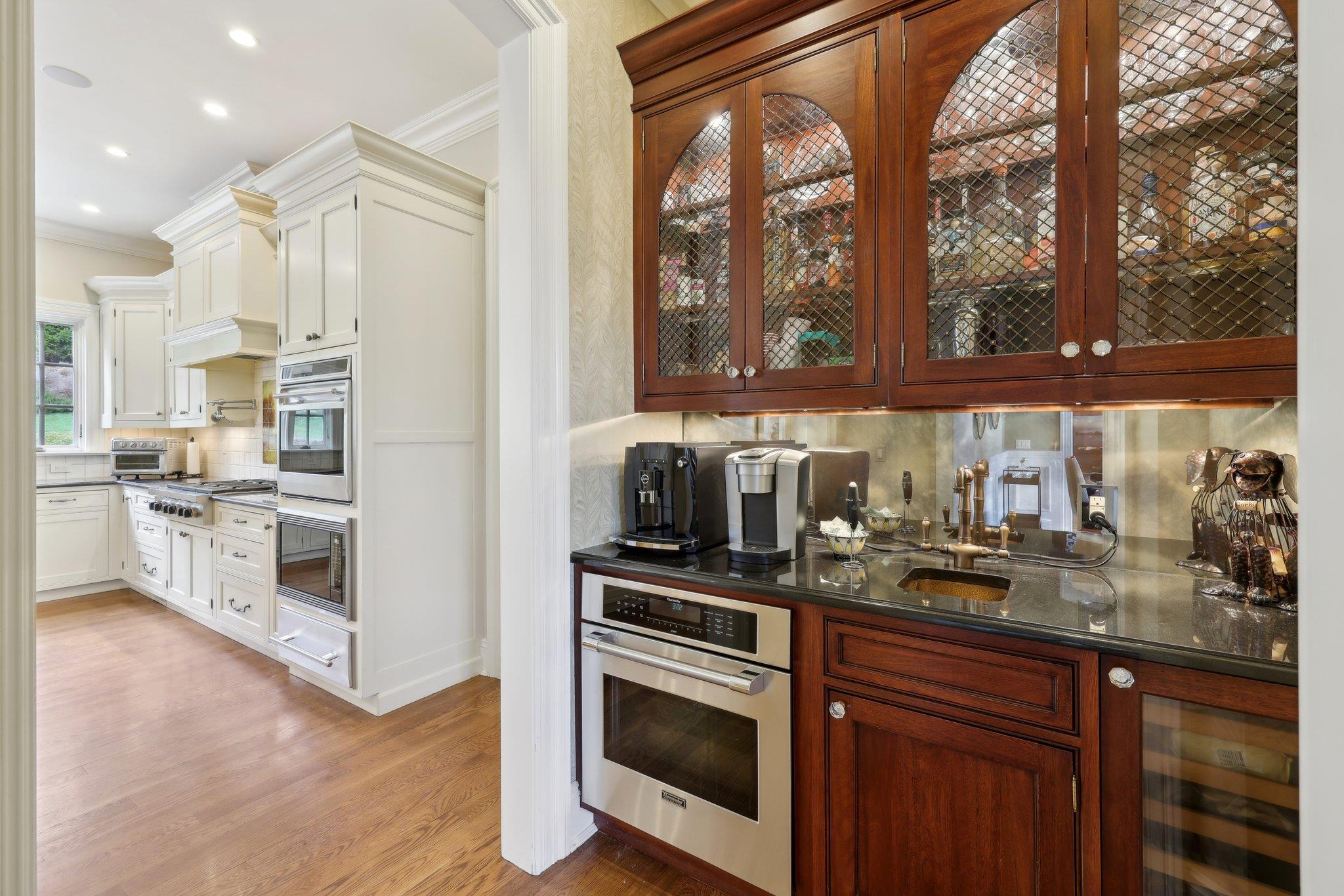 41 Austin Place, Briarcliff Manor, New York image 13