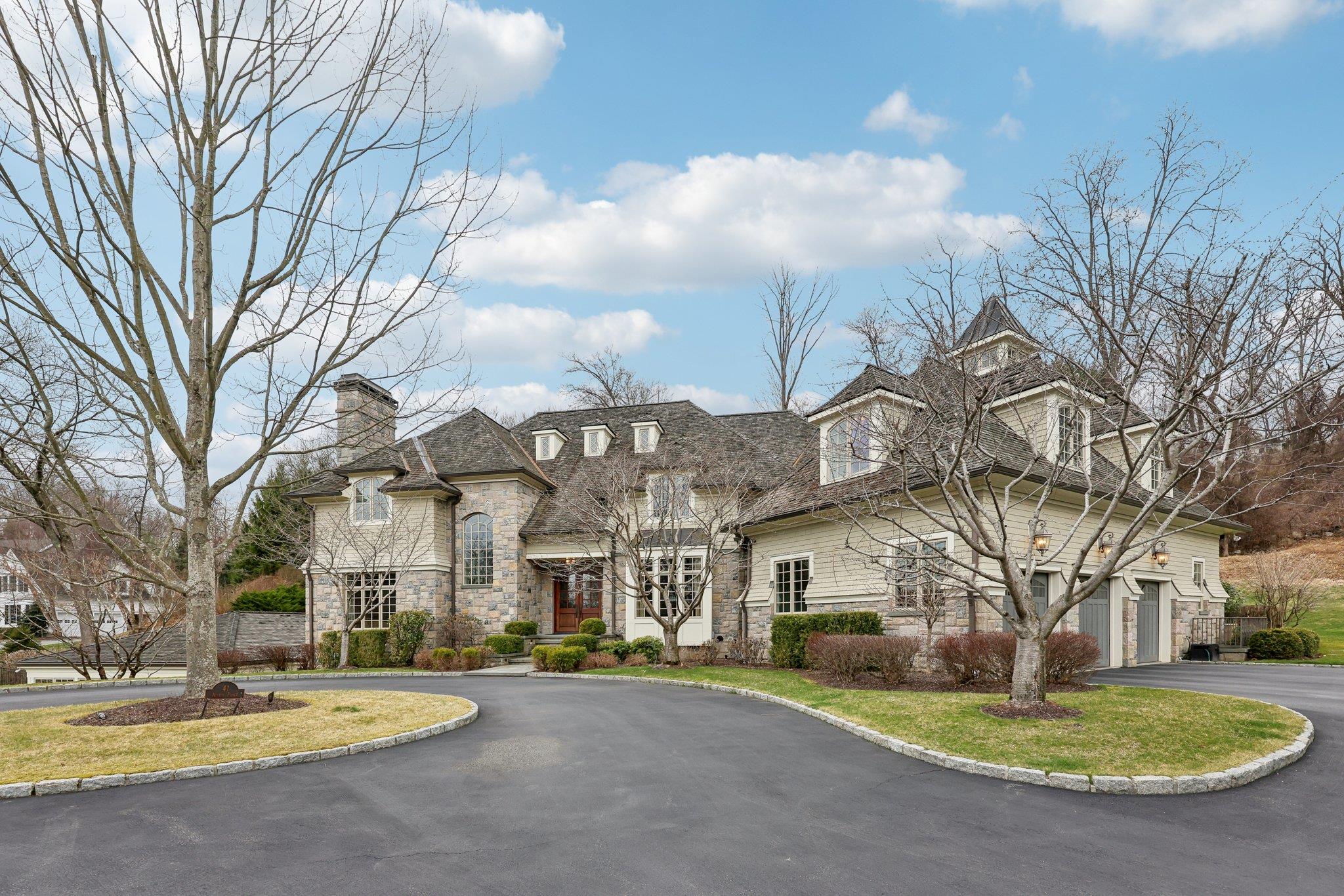 41 Austin Place, Briarcliff Manor, New York image 2