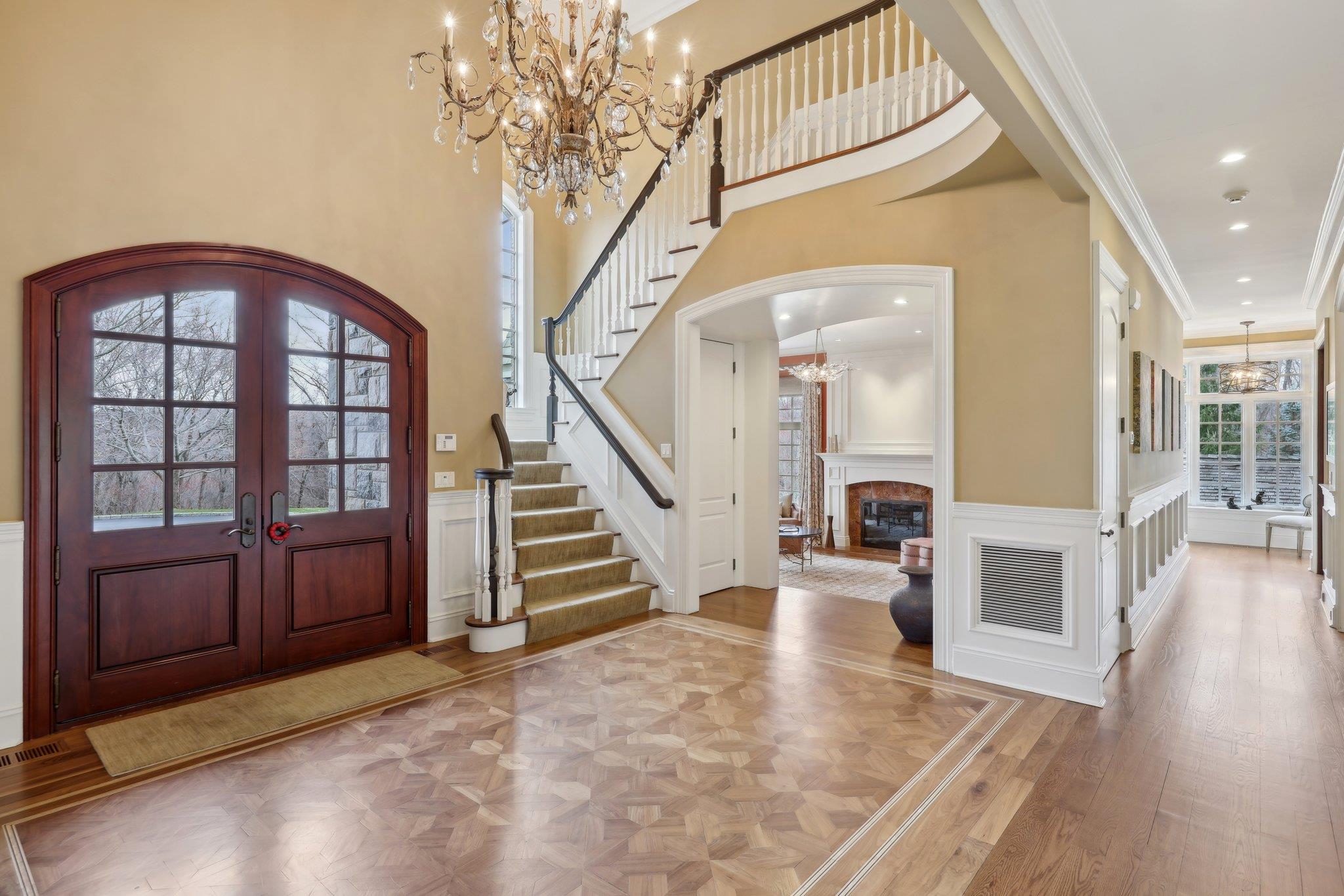 41 Austin Place, Briarcliff Manor, New York image 4