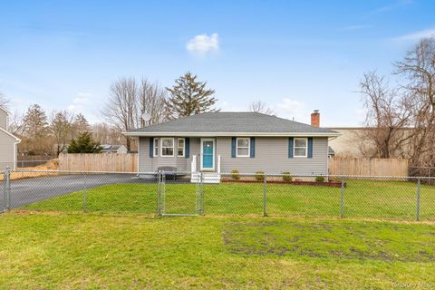 Homes For Sale - 425 Macdonald Avenue<br/> Bellport, NY 11713