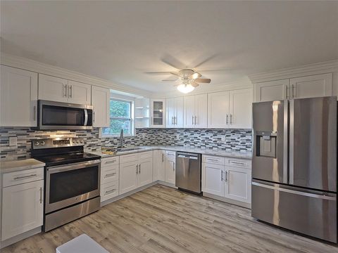 65 Biscayne Drive Selden NY 11784