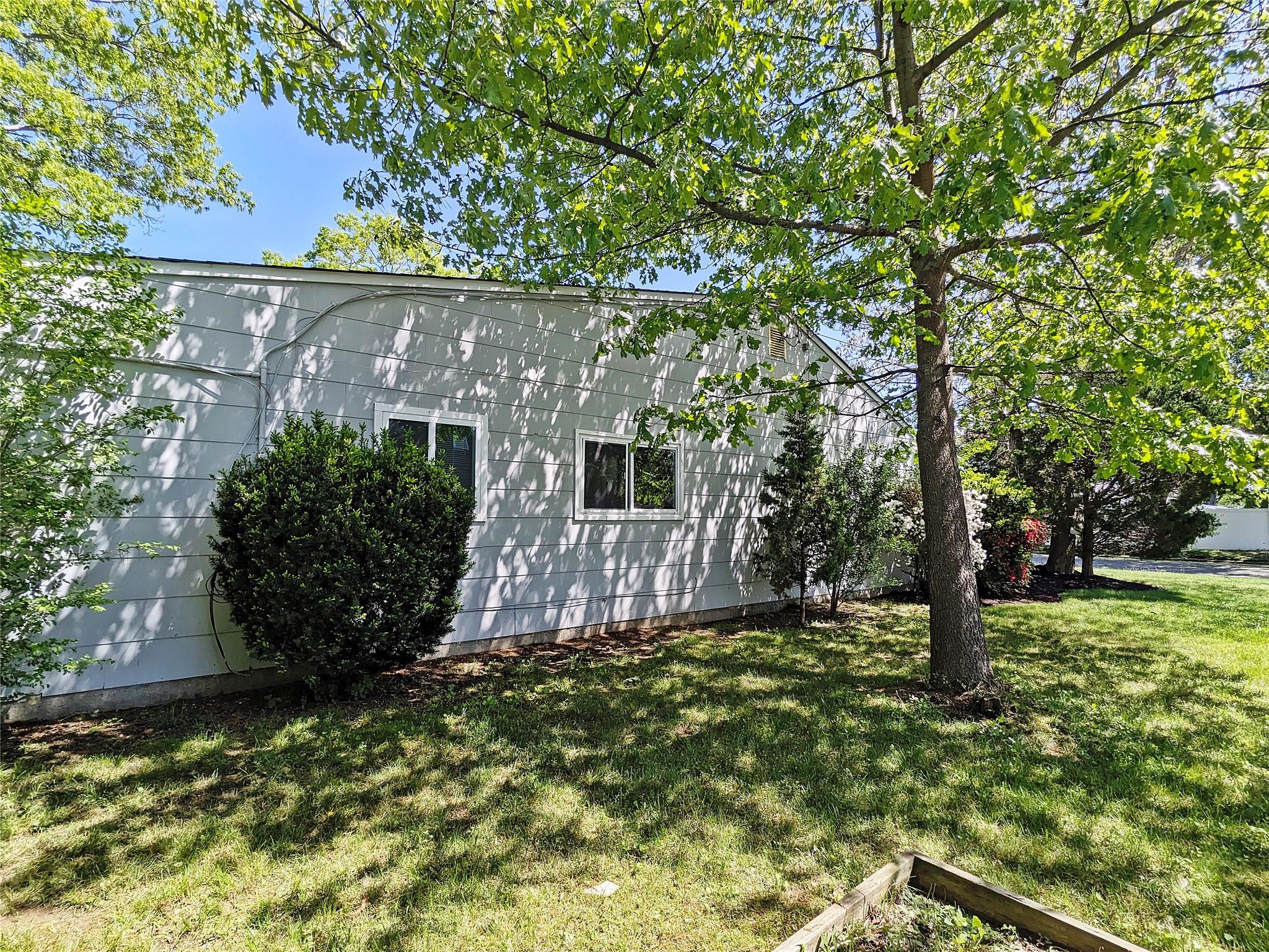65 Biscayne Drive, Selden, New York image 17