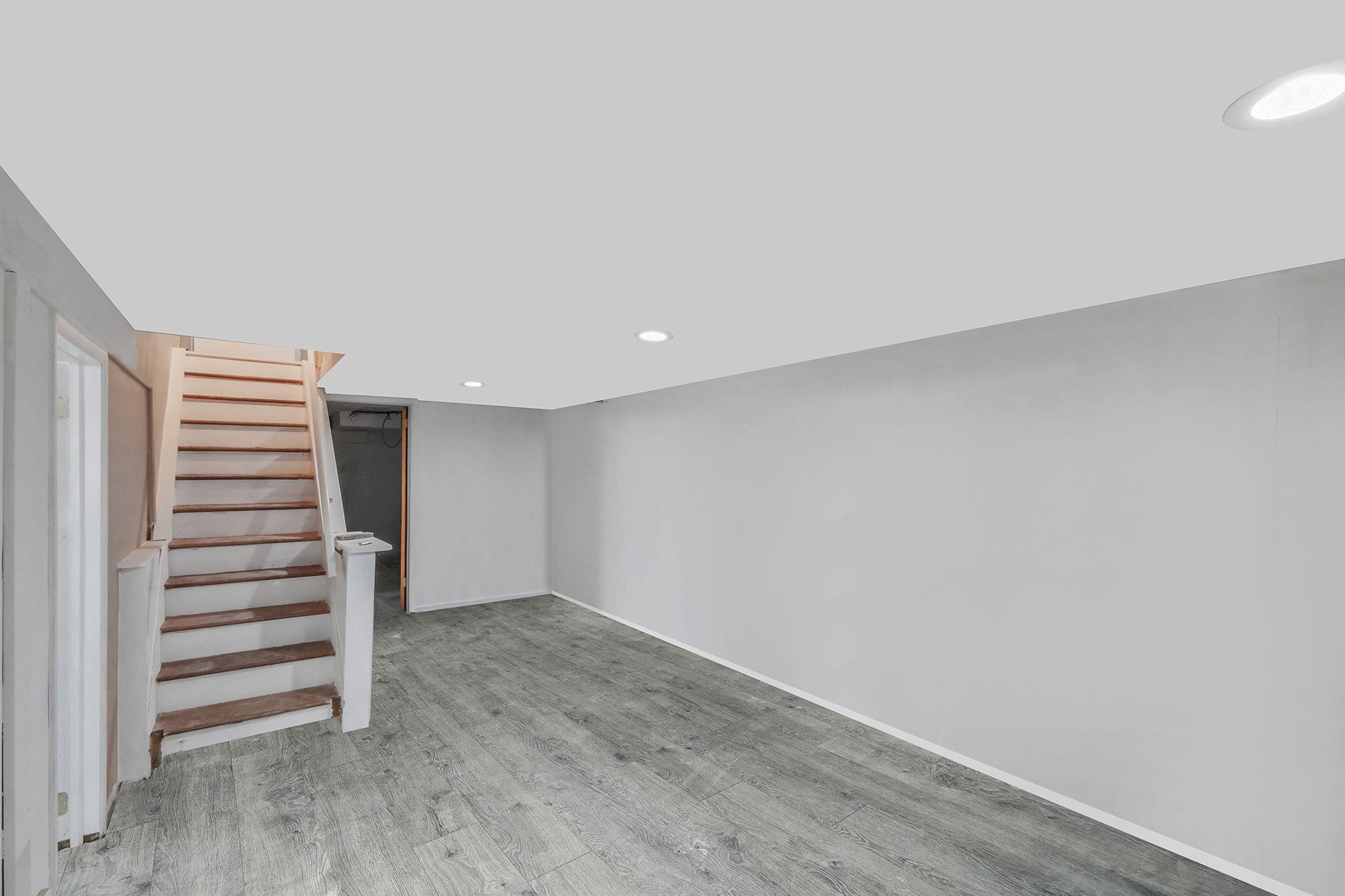 543 Dewitt Avenue, North Babylon, New York image 25