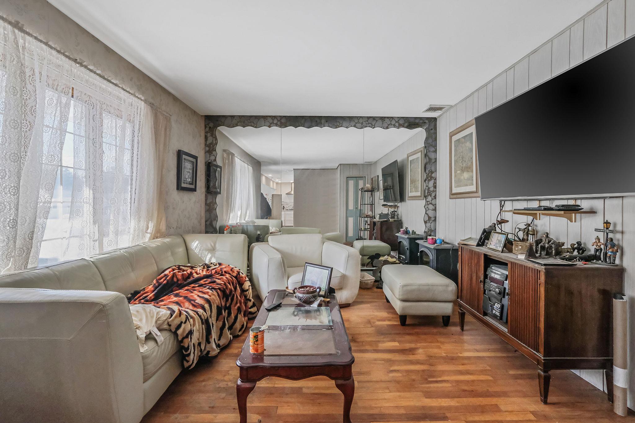 543 Dewitt Avenue, North Babylon, New York image 11