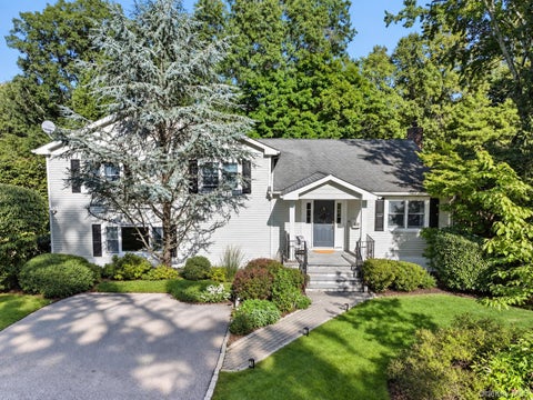 Homes For Sale - 21 Sherbrooke Road<br/> Hartsdale, NY 10530