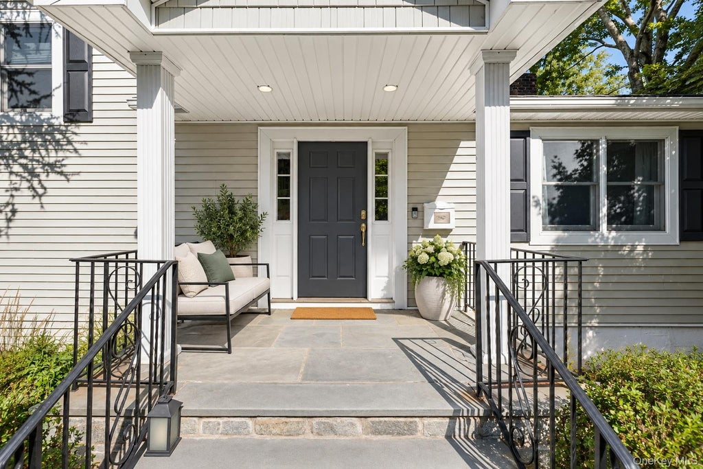 Photo of 21 Sherbrooke Road, Hartsdale, NY 10530 (MLS # 1054297)