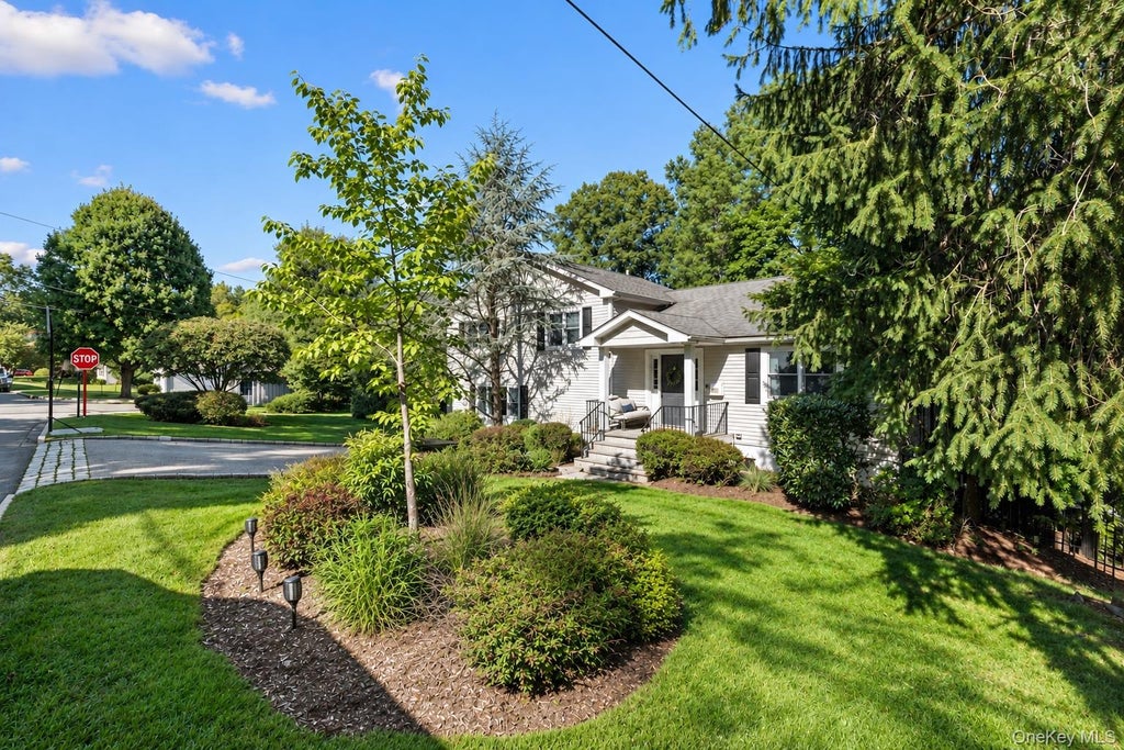 Photo of 21 Sherbrooke Road, Hartsdale, NY 10530 (MLS # 1054297)