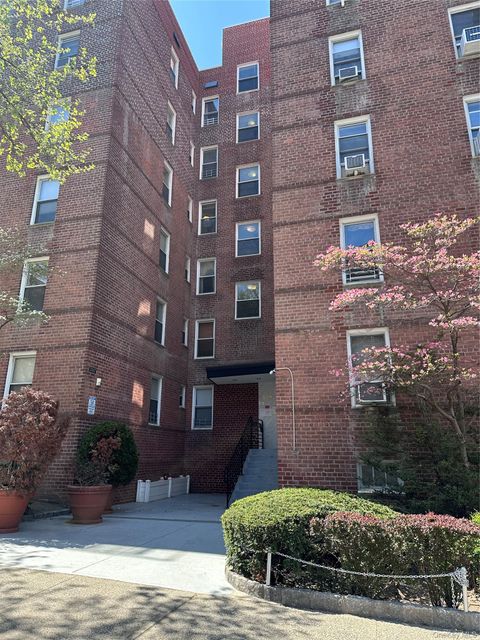 501 Riverdale 4C Yonkers NY 10705