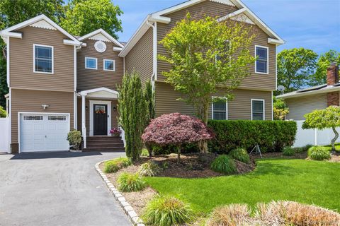 Homes For Sale - 119 Jacqueline Lane<br/> Centereach, NY 11720