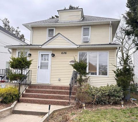 Photo of 626 Stewart Avenue, New Hyde Park, NY 11040 (MLS # 924395)