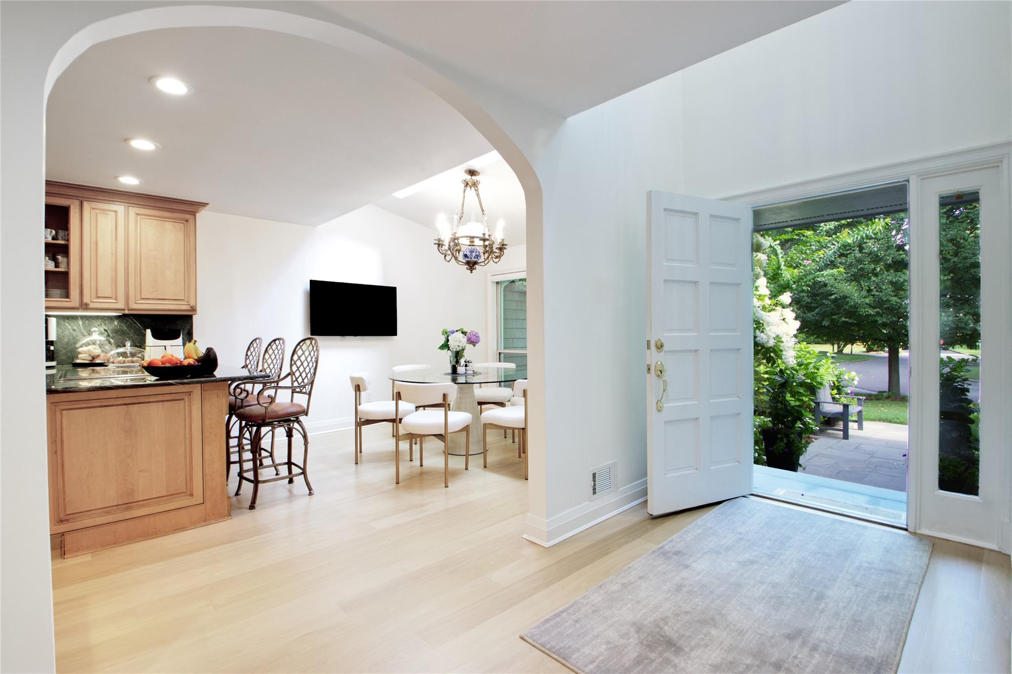 68 Bond Court