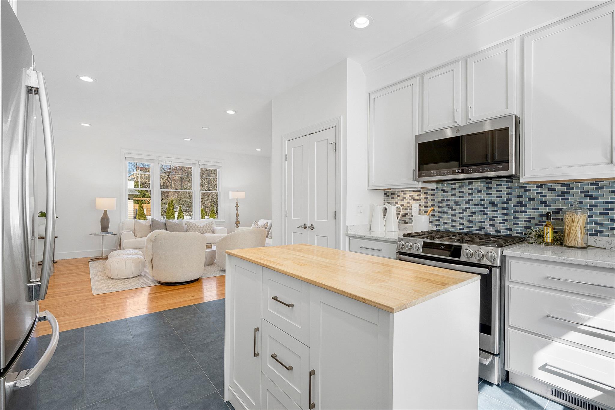 219 Larchmont Avenue, Larchmont, Florida image 10
