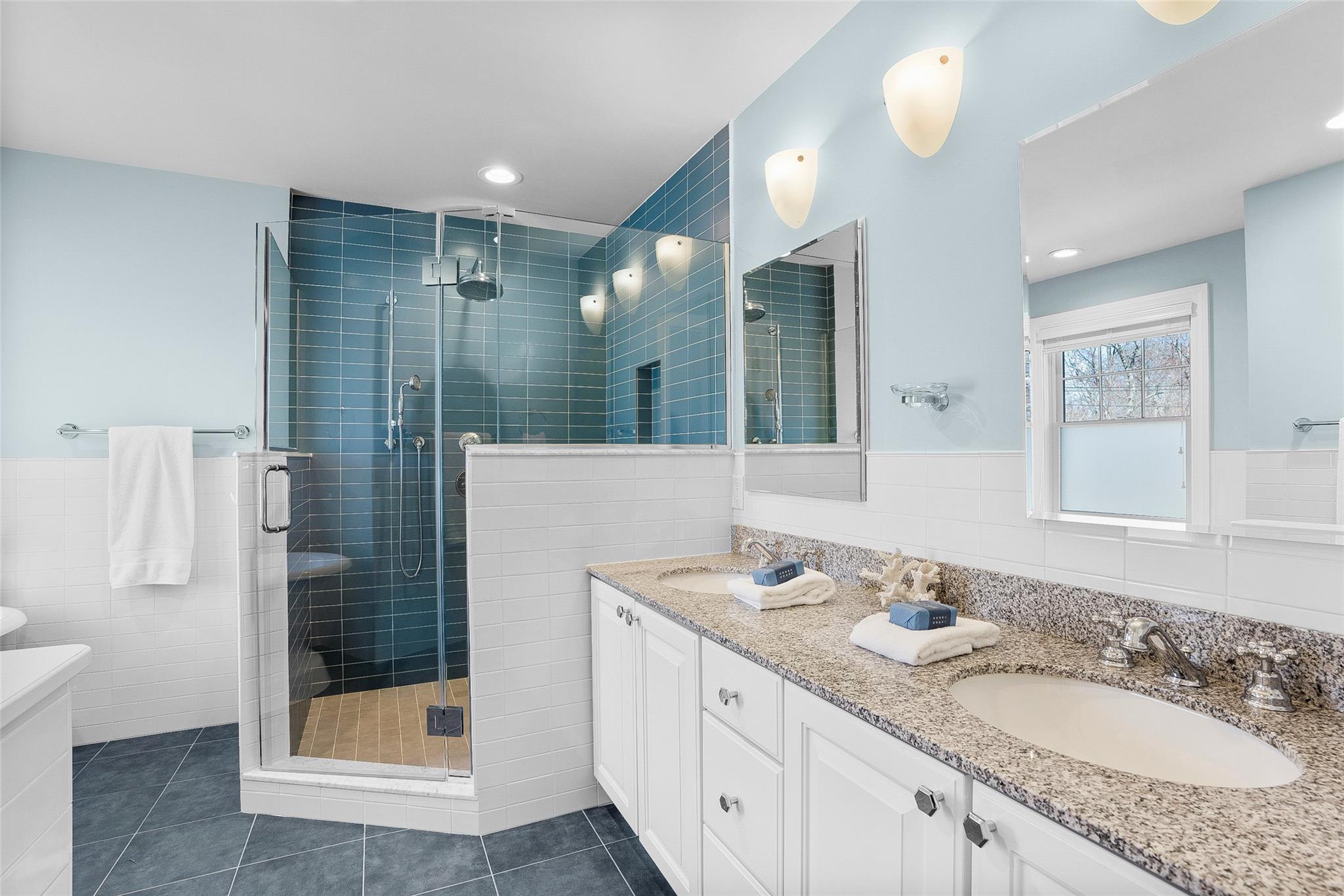 219 Larchmont Avenue, Larchmont, Florida image 24